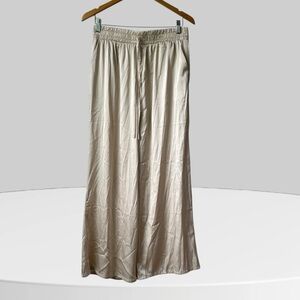 Hunter & Brown Silk Like Polyester Spandex Blend Pant